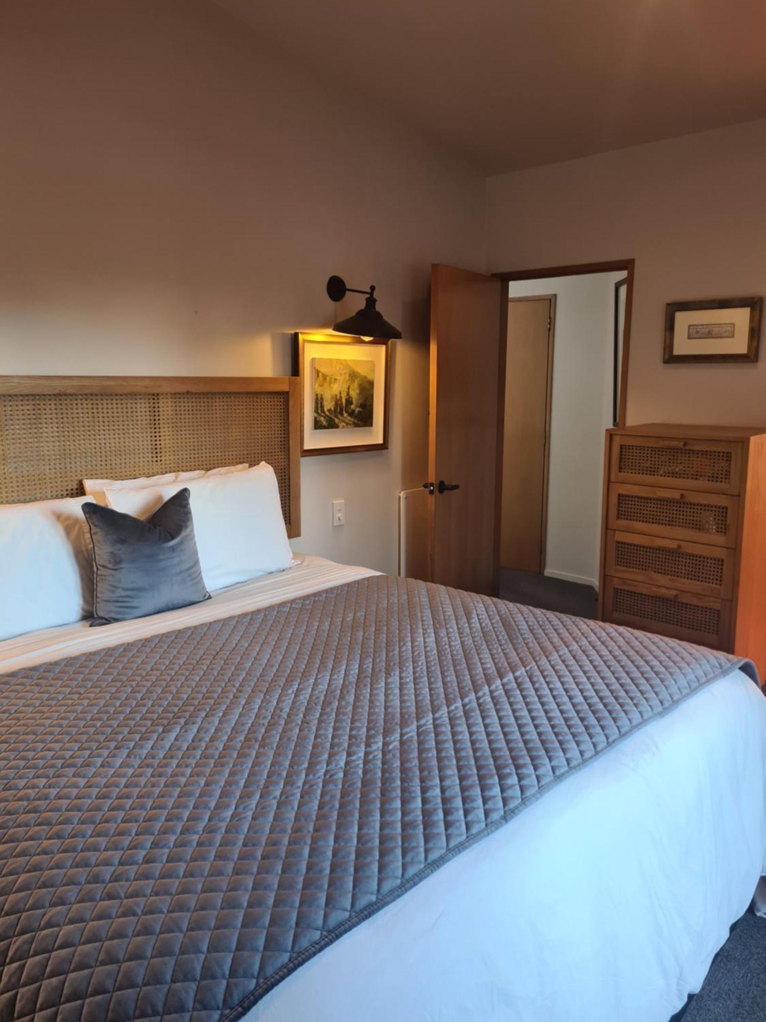 Villa 10 - Central Stylish Apartment Queenstown Bagian luar foto